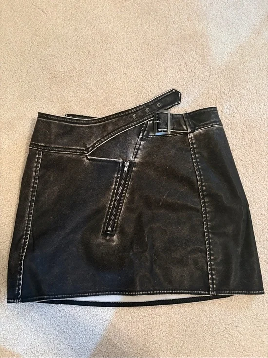 Divided Black Faux Leather Mini Skirt with Asymmetric Buckle - Picture 1 of 3